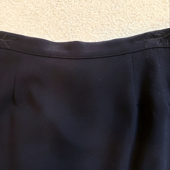 VTG Kasper ASL 2 piece black skirt suit. Size 10. - Picture 6 of 9